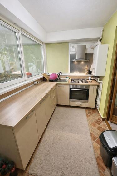 Inchiriez Apartament 2 camere 400 - 5