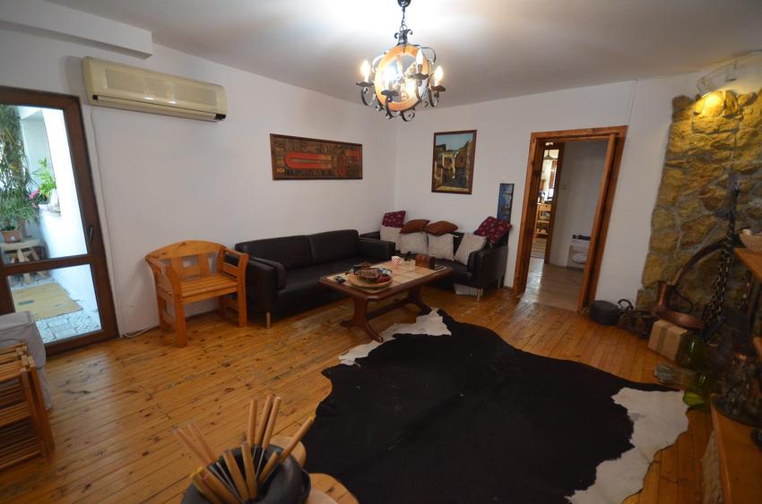 Apartament 3 camere - Decebal - Calea Calarasilor - centrala proprie - 3