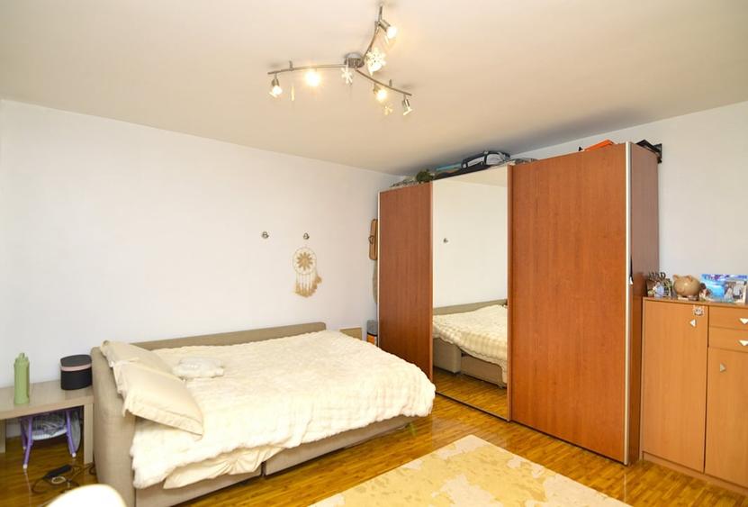 VANZARE GARSONIERA UNIRII – NERVA TRAIAN - BLOC LOTTO - 6