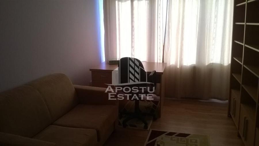 Apartament cu 3 camere Decomandat Bv. Cetatii - 5