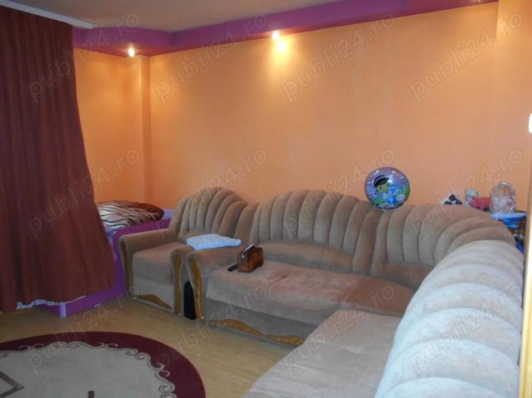 Inchiriere Apart. 1 camera, supr. utila de 36.mp. + balcon, mob. utilat Str. Rosiorilor - Scolilor. - 4