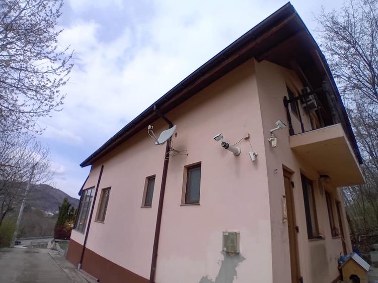Vila de 150 mp  cu teren aferent de 3600 mp - 2