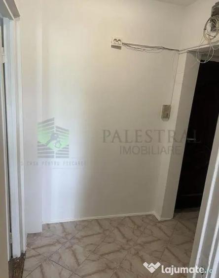 Apartament cu 2 camere semidecomandat, mobilat în Centrul Civic