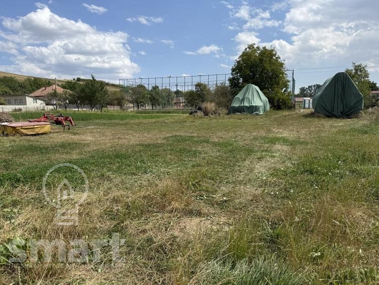 Teren Construcții intravilan de 1483 mp, în Pata