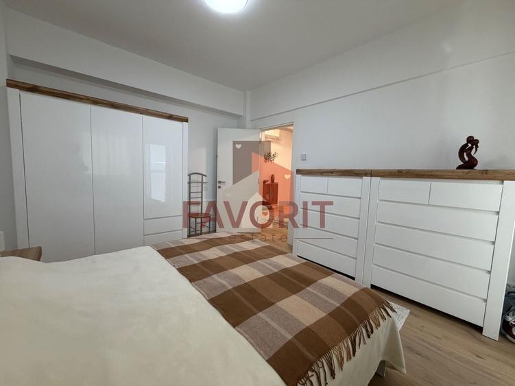 Apartament cu 4 camere decomandat, mobilat în Central