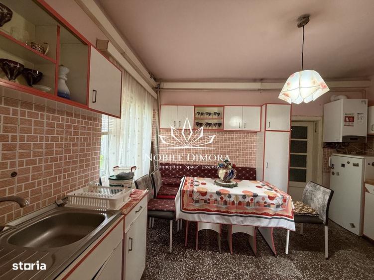 Casă cu 4 camere în Central