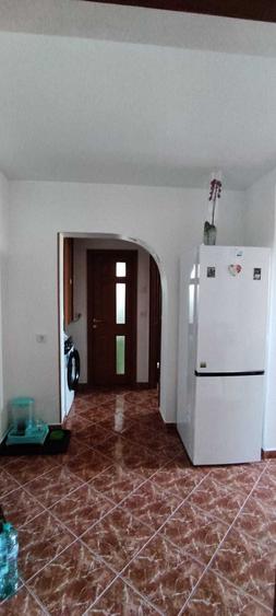 Vand apartament in zona Malu rosu, 2 camere decomandat, confort 1, etajul 6 din 10, complet mobilat. Pentru mai multe detalii la telefon 0721 152 149 - 5