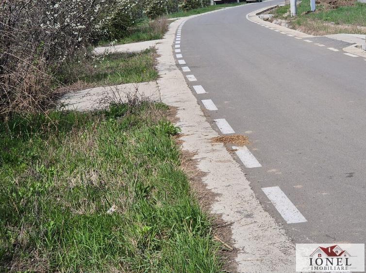 Teren Construcții intravilan de 850 mp, în Totoi