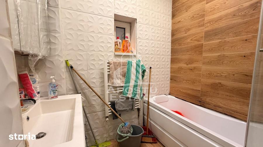 Apartament cu 3 camere în Traian
