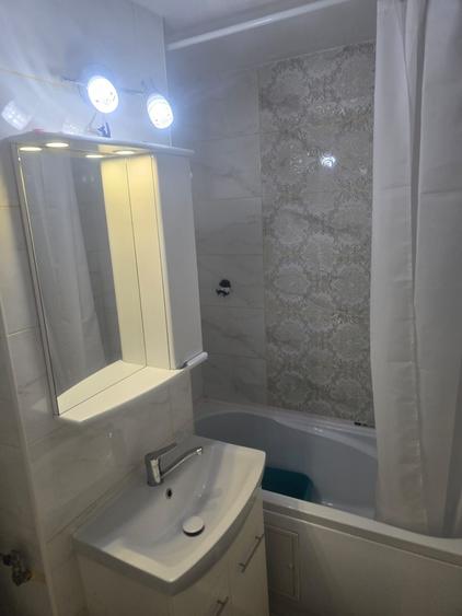 Apartament cu 2 camere decomandat în Aradului
