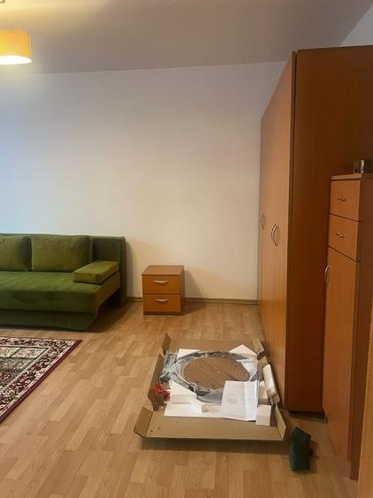 Apartament cu 2 camere semidecomandat în Sebastian