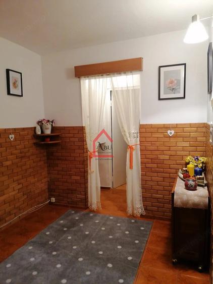 Apartament cu 2 camere decomandat în Filiași