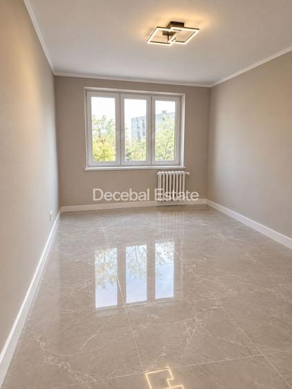 Apartament cu 3 camere semidecomandat în Berceni