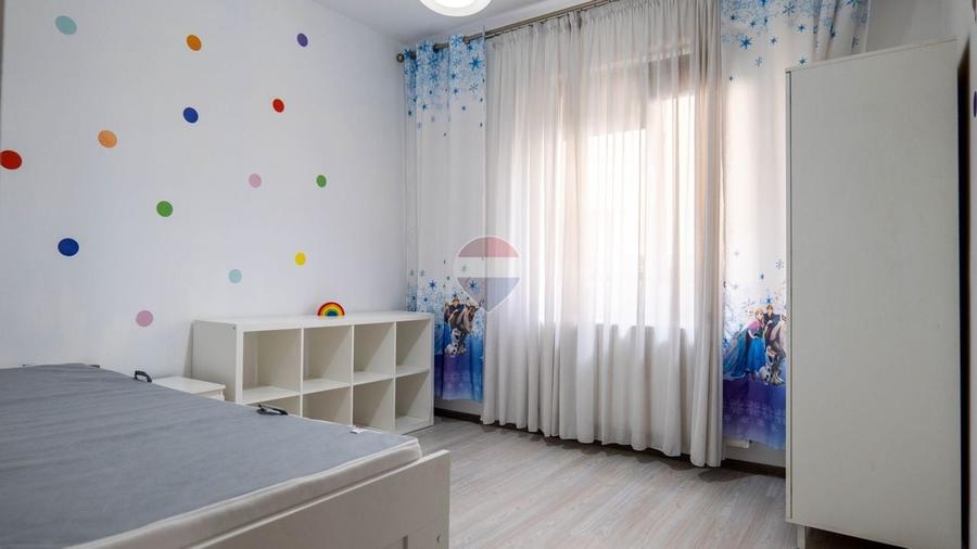 Apartament cu 3 camere decomandat, mobilat în Dobroești