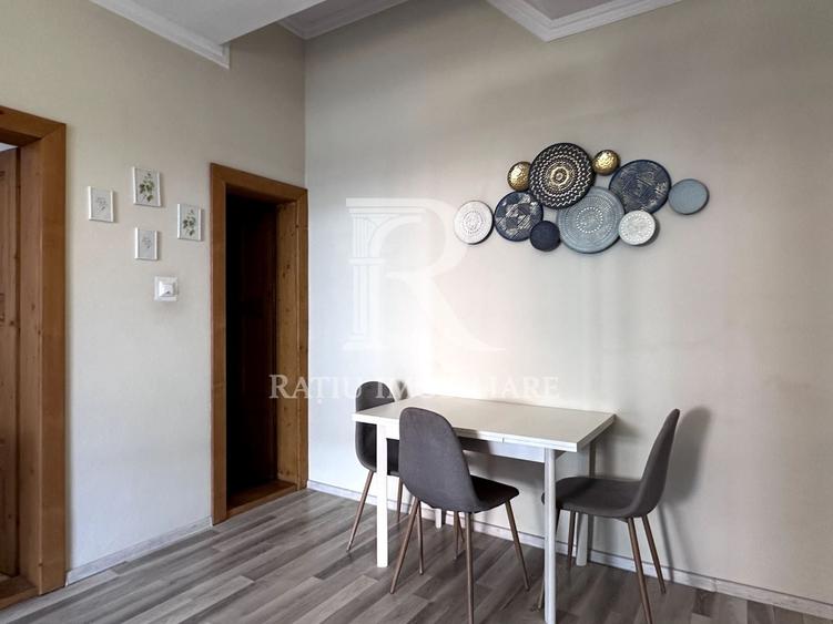 Casă individuală cu 3 camere cu Canalizare în Central