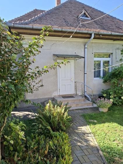 Casă cu 3 camere în Central