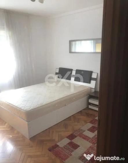 Apartament cu 3 camere decomandat în Zorilor