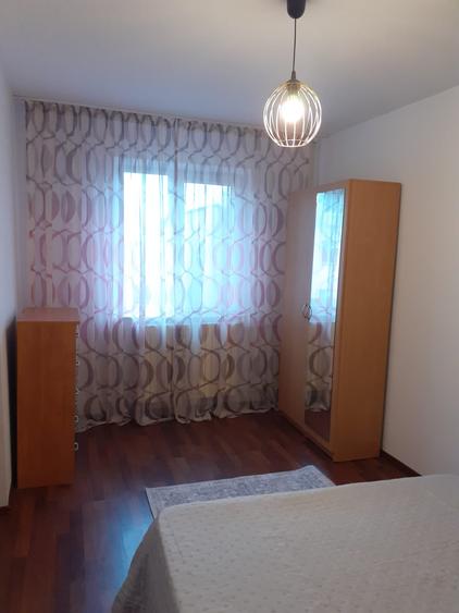 Apartament cu 2 camere nedecomandat în Casa de Cultură