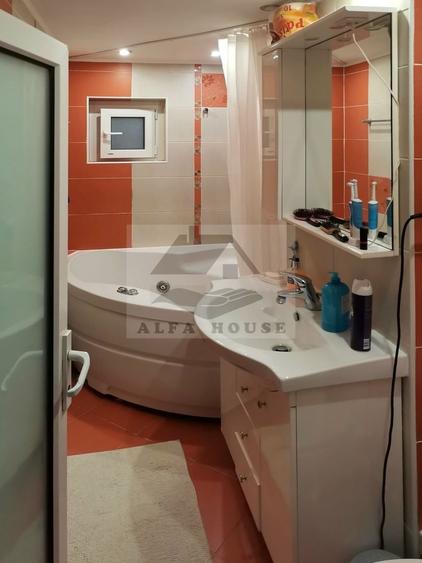 Apartament cu 3 camere decomandat, mobilat în Răcădău