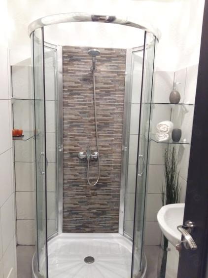 Apartament cu 2 camere decomandat, mobilat în Victoriei