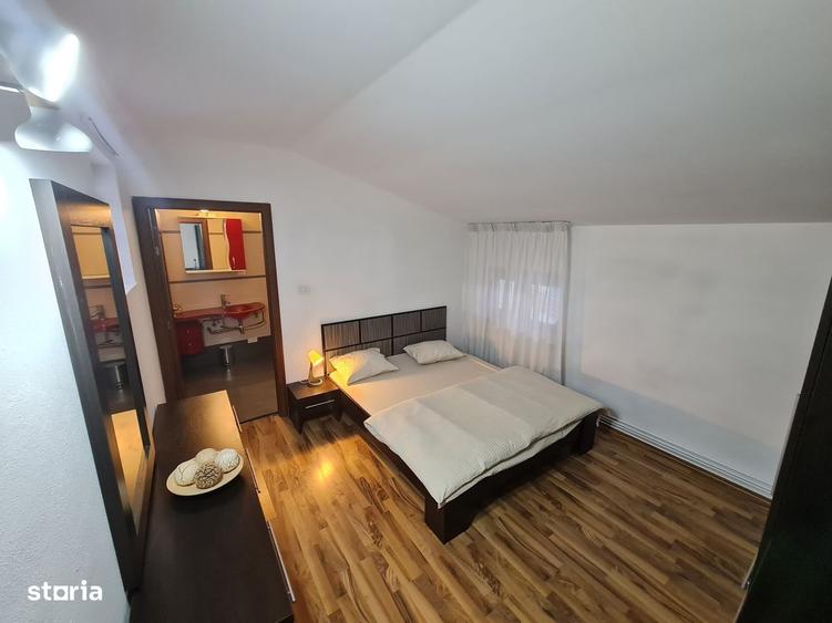 Casă cu 4 camere decomandat în Central