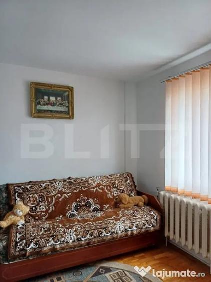 Apartament cu 3 camere decomandat în Turda