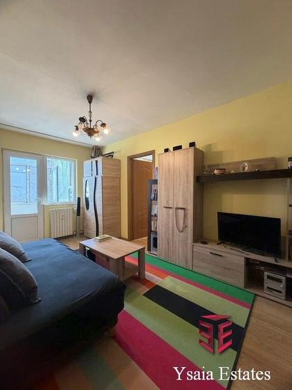 Apartament cu 3 camere semidecomandat, mobilat în Tomis Nord