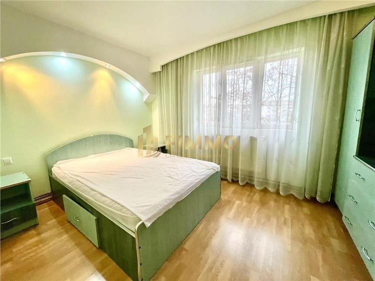 Apartament cu 4 camere decomandat, mobilat în Burdujeni