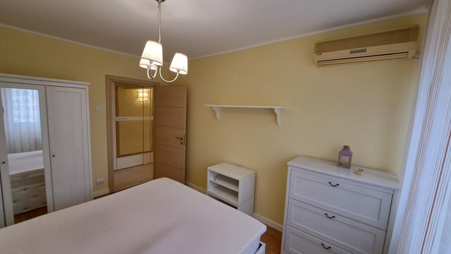 APARTAMENT 3 CAMERE BULEVARDUL ALEXANDRU OBREGIA - 30