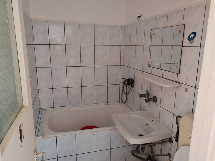 Apartament 2 camere liber la vanzare zona Fartec - 9