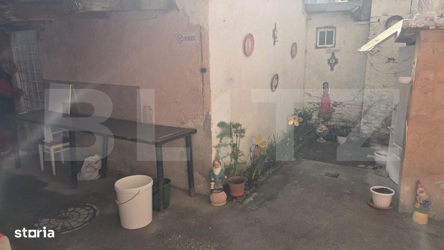 Teren intravilan, proprietate 43 mp + constructie, zona Ultracentral - 2
