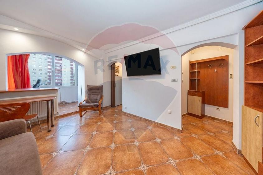 Garsonieră de vânzare mobilată și utilată Răcădău - Brașov - 2