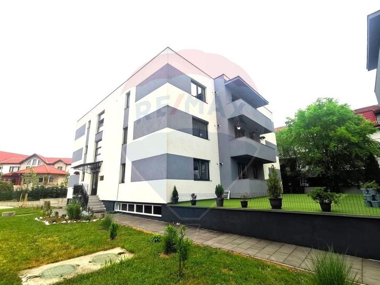 DE VANZARE - Apartament 3 camere, decomandat, Str. Victoriei - 11