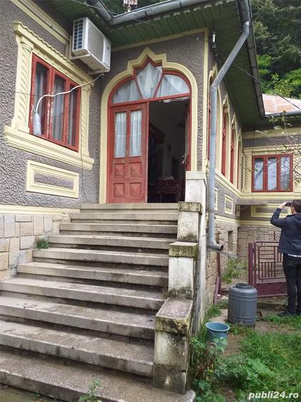 Vila 2 corpuri cladire, anexe si teren 5645 mp - 3