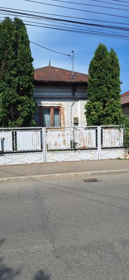 Casa Targoviste str.Sarbilor - 1