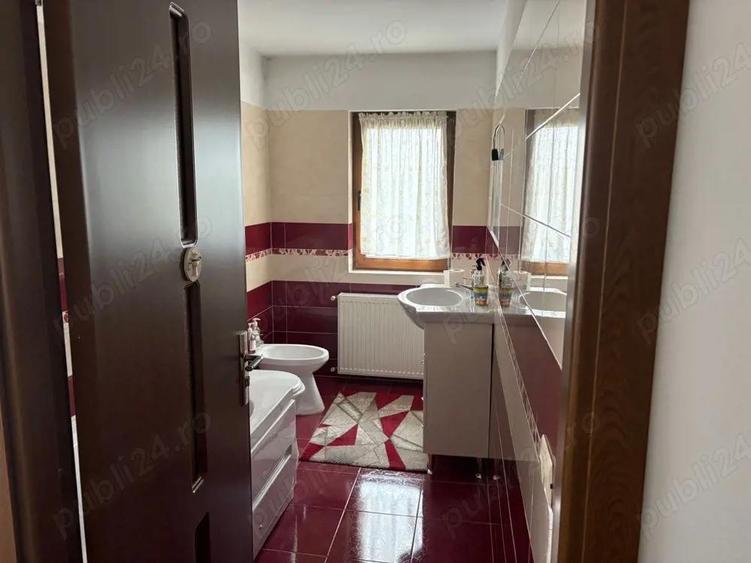 Casa de vanzare - 4 camere - Buhusi - 580 mp - 3