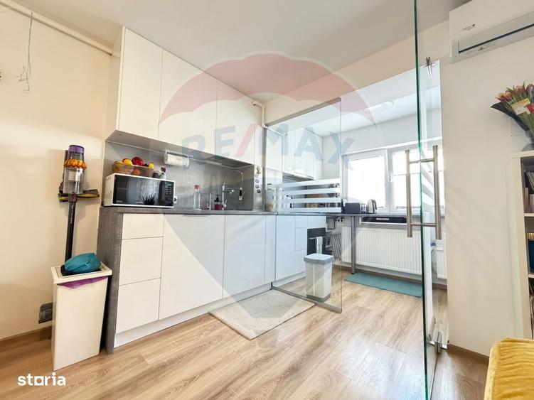 Apartament cu 4 camere, mobilat în Titan