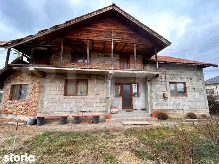 Casa de vanzare, 128 mp, zona Voinesti - 3