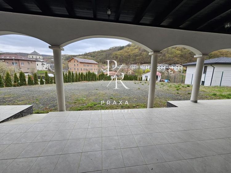 EXCLUSIVITATE! Restaurant de vanzare, Mobilat/Utiliat, 565 mp,cu teren 5.000 mp! - 6