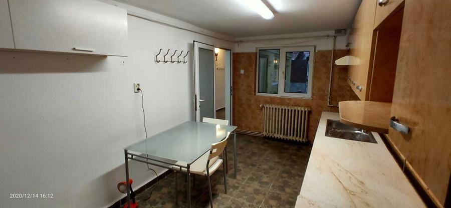Casa de inchiriat 5 camere Ploiesti - 1