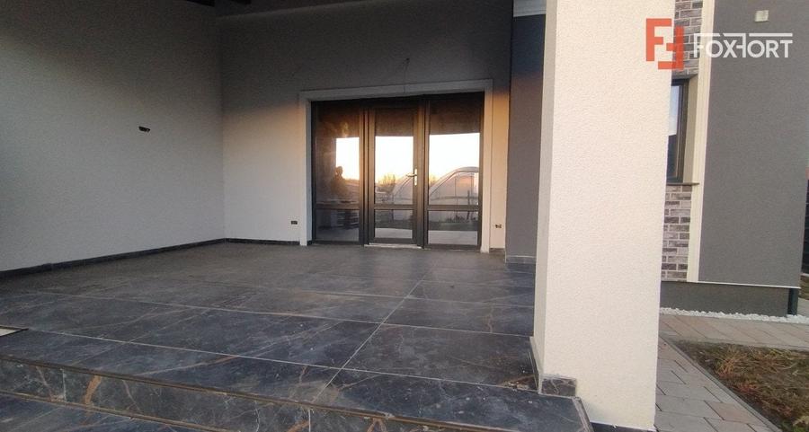 Duplex 5 camere, Becicherecu Mic - Garaj, terasa, Interior la Rosu - 3