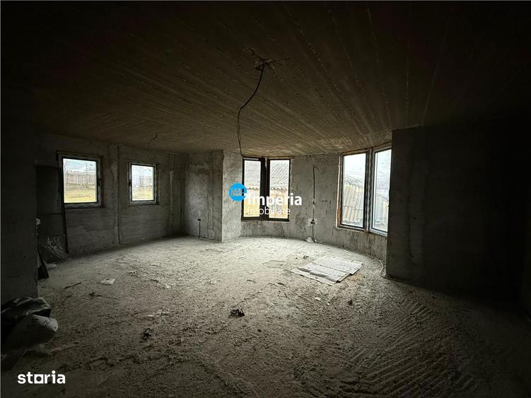 Casa individuala la gri, P+1+POD, 150 MP + 1000 mp teren, Bogonos - Le - 7