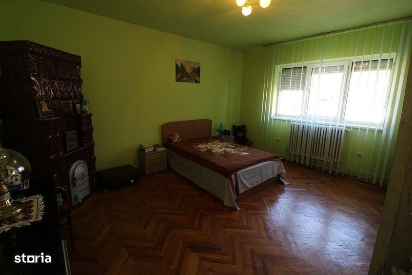 Vand casa P+E+Pod in Hateg, teren 700 mp, garaj, filigorie... - 7