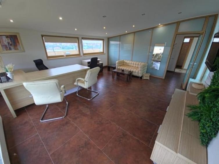 Spatiu birouri modern, mobilat integral - 7