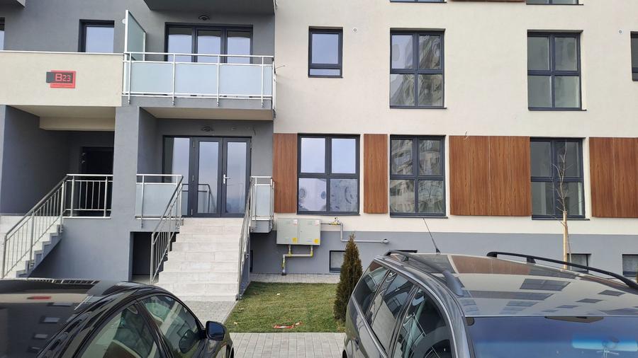 Inchiriez/ Vand spatiu comercial/servicii Maurer - 1