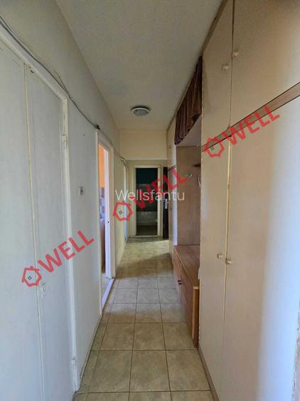 Apartament cu 2 camere de vânzare în Piața Mihai Viteazul!