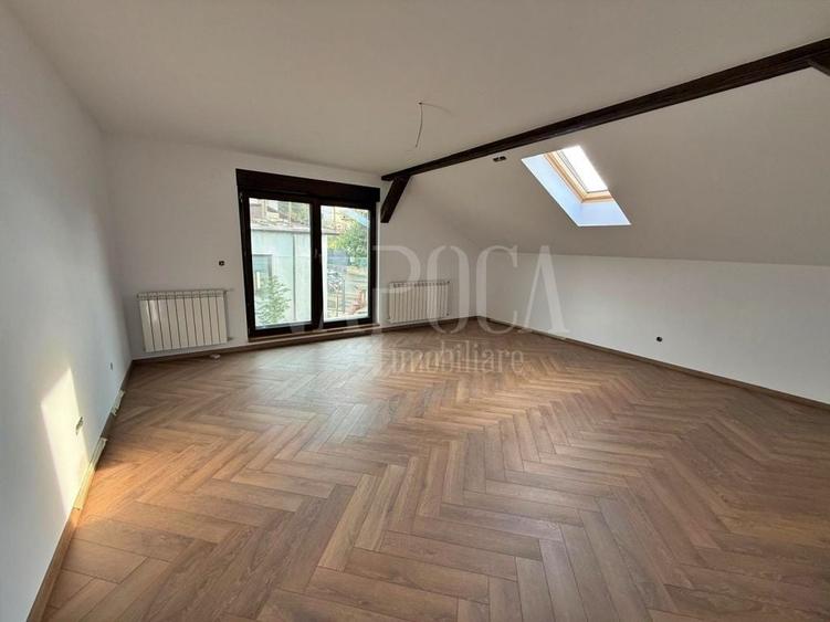 Duplex cu 4 camere cu Canalizare în Gruia