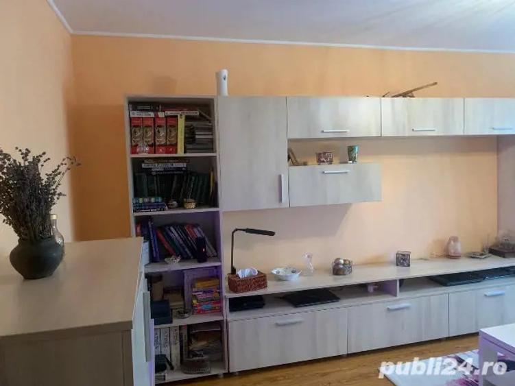 Proprietar vand apartament decomandat km 4-5 , vis-a-vis Kaufland - 7