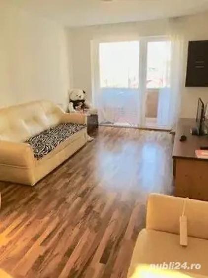 Inchiriez ap 2 camere central 300e complet utilat - 1