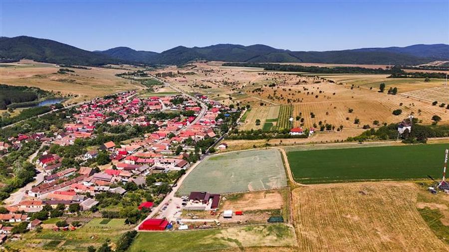 FILM! 1.100 mp teren intravlan in Maierus, Brasov - 10